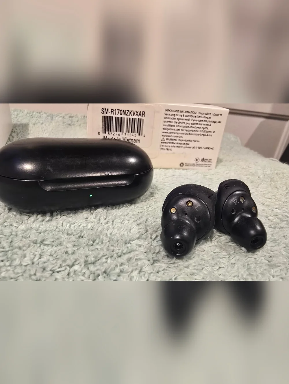 Samsung Galaxy Buds + Black Charging Case